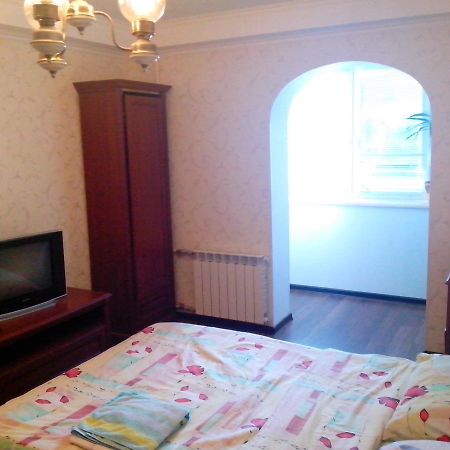 Beautiful And Comfortable 2 Rooms Apartment Kijev Kültér fotó